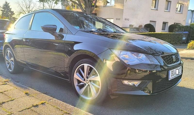 Schwarz Gebraucht 2015 Seat Leon SC FR Kleinwagen | 10.300 € (Fairer Preis) - Bild 1/4