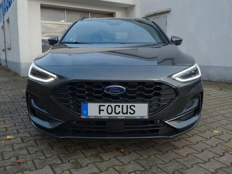 Gebraucht Ford Focus ST-Line 155 PS (114 kW) 2024 Magneticgrau (metallic) Kombi