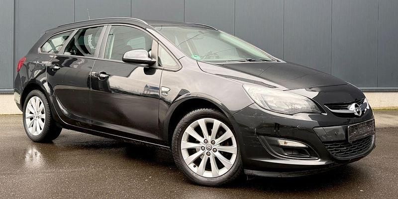 Gebraucht Opel Astra Active 140 PS (102 kW) 2013 Schwarz Kombi