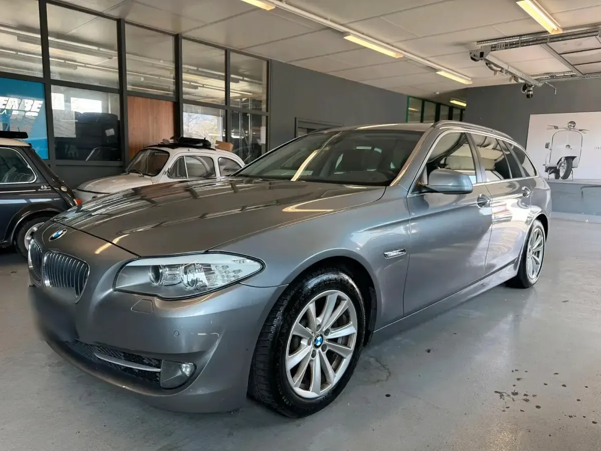 Second-hand BMW 520 184 CP (135 kW) 2011 Gri Break