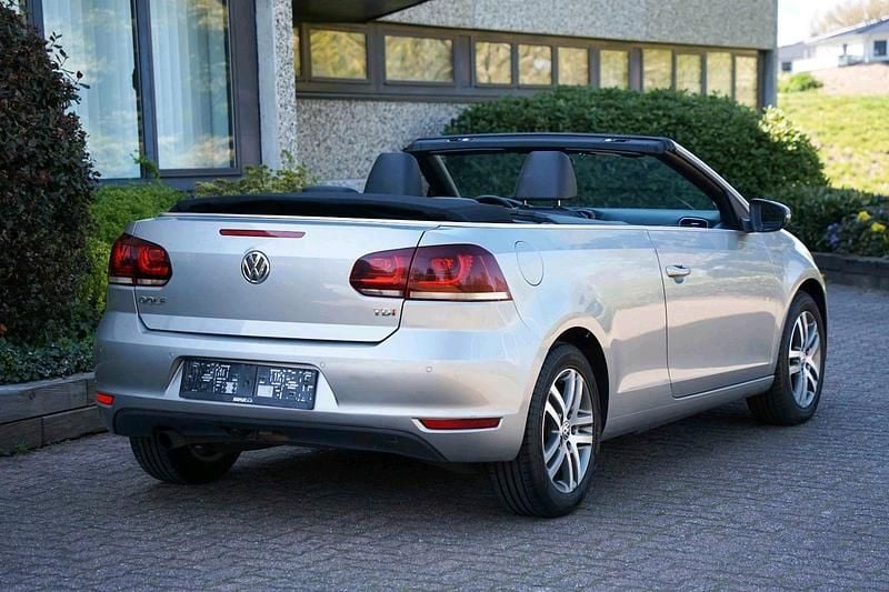Second-hand VW Golf 105 CP (77 kW) 2010 Gri Cabrio