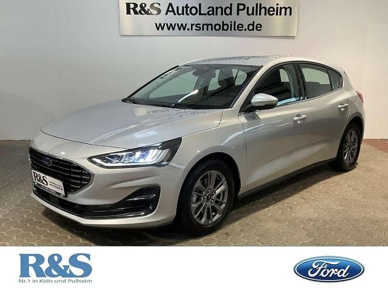 Silber Gebraucht 2022 Ford Focus Titanium Limousine | 19.890 € (Guter Preis) - Bild 1/4