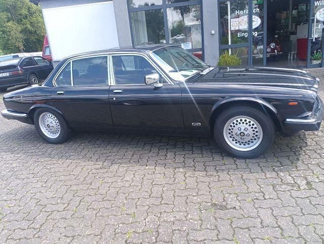 Gebraucht Jaguar XJ12 264 PS (194 kW) 1992 Schwarz Limousine