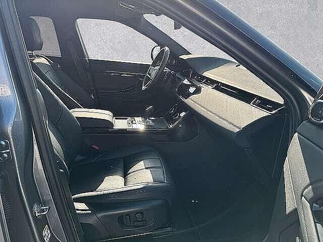 Gebraucht Land Rover Range Rover evoque SE Dynamic 165 PS (121 kW) 2023 Eiger grey