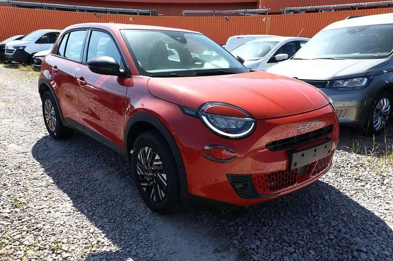 Acqua blau metallic Neu 2025 Fiat 600 SUV | 22.783 € (Superpreis) - Bild 1/4