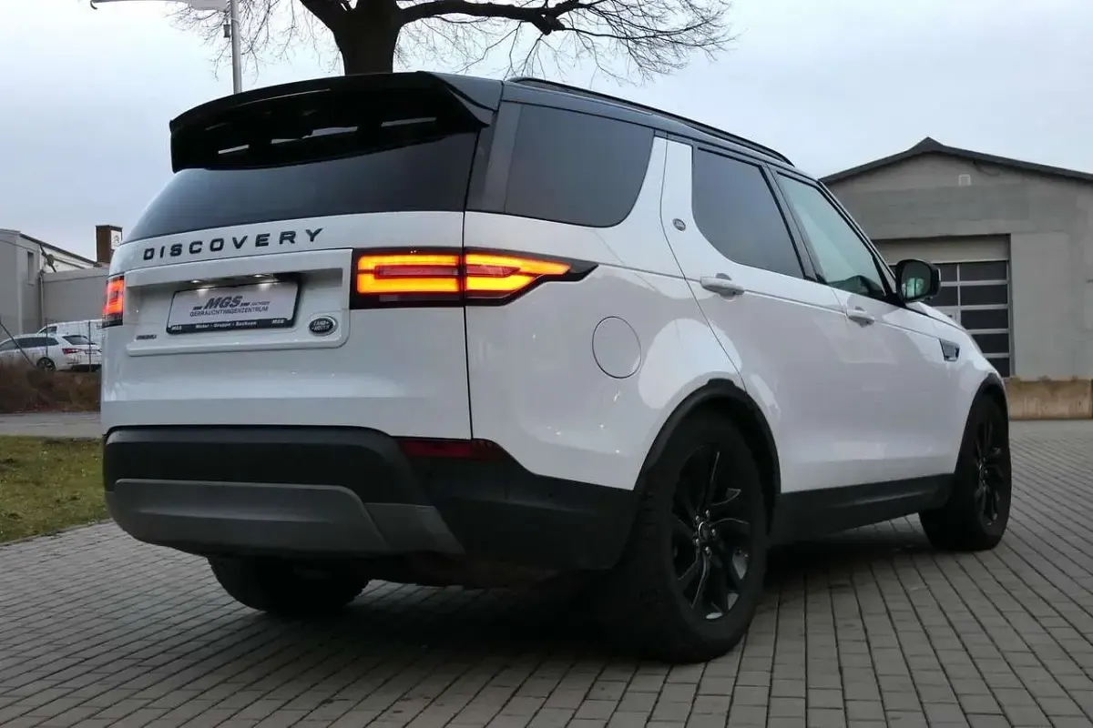 Gebraucht Land Rover Discovery HSE 306 PS (225 kW) 2019 Fuji white SUV