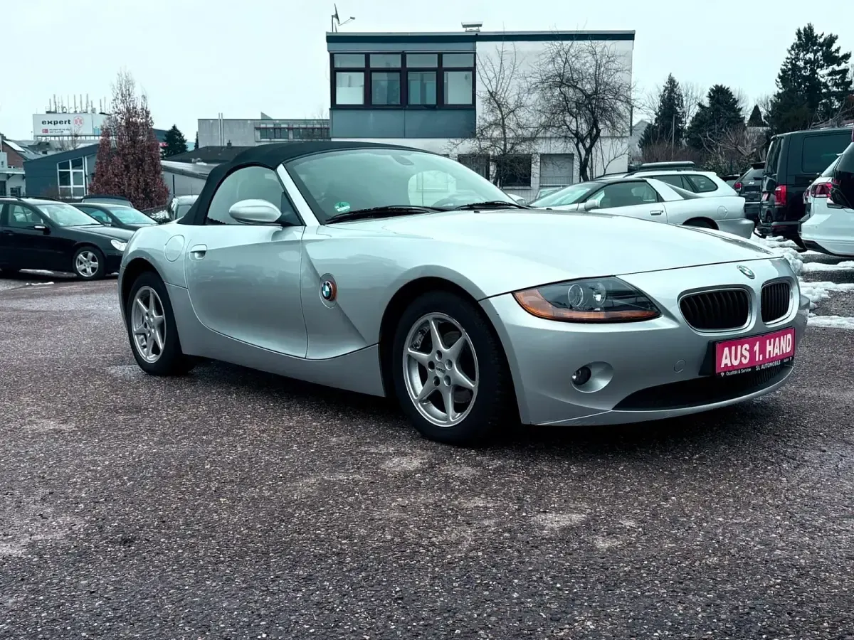 Gebraucht BMW Z4 Sport Line 170 PS (125 kW) 2005 Titansilber metallic Cabrio