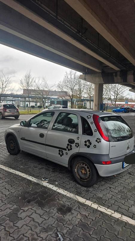 Gebraucht Opel Corsa 75 PS (55 kW) 2001 Silber Kleinwagen