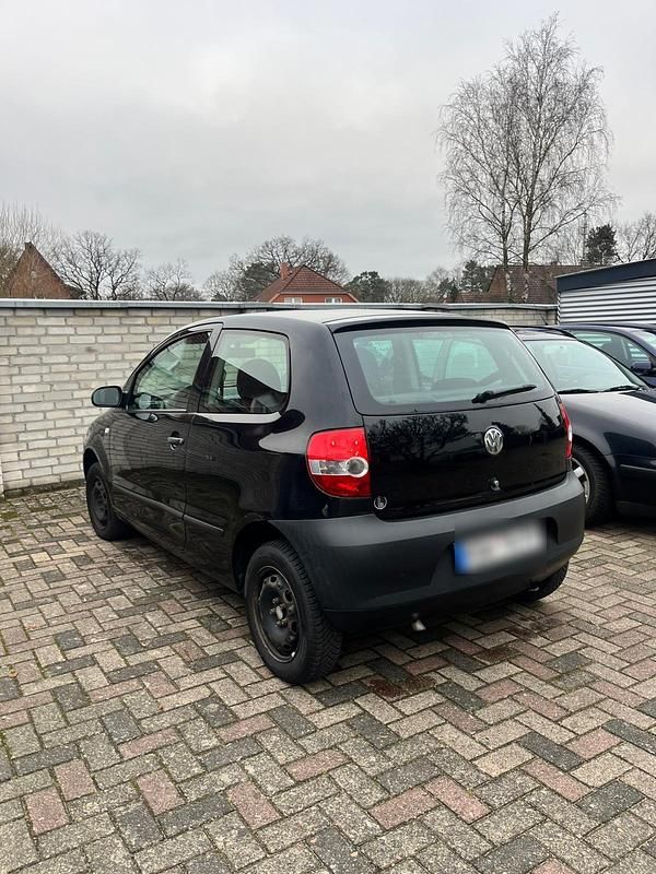Schwarz Gebraucht 2007 VW Fox Kleinwagen | 600 € (Guter Preis) - Bild 1/4