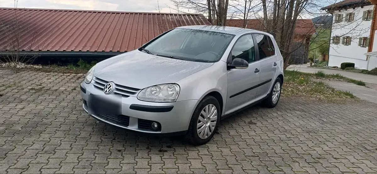 Gebraucht VW Golf V 102 PS (75 kW) 2007 Silber Limousine