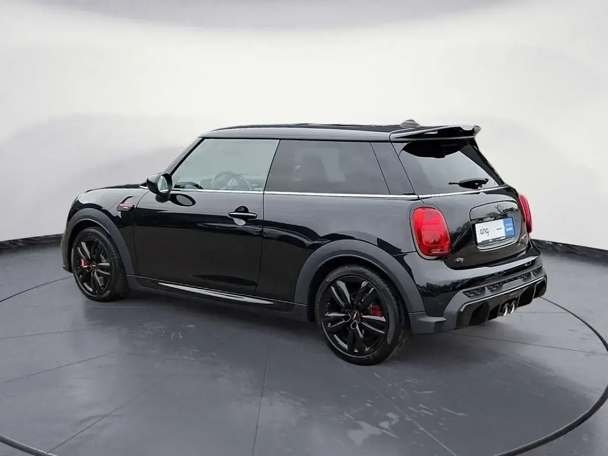 Gebraucht Mini John Cooper Works 231 PS (169 kW) 2022 Midnight black metallic Kleinwagen