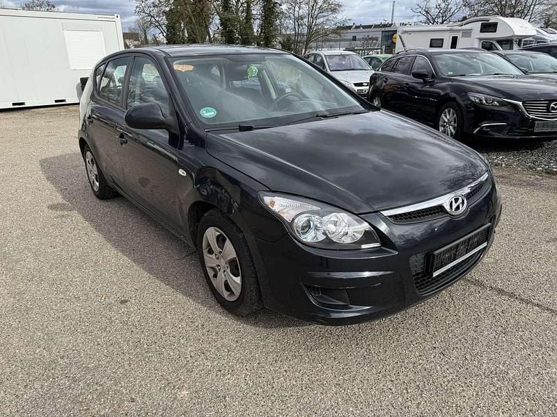 Gebraucht Hyundai i30 Edition+ 109 PS (80 kW) 2009 Stone black Kleinwagen