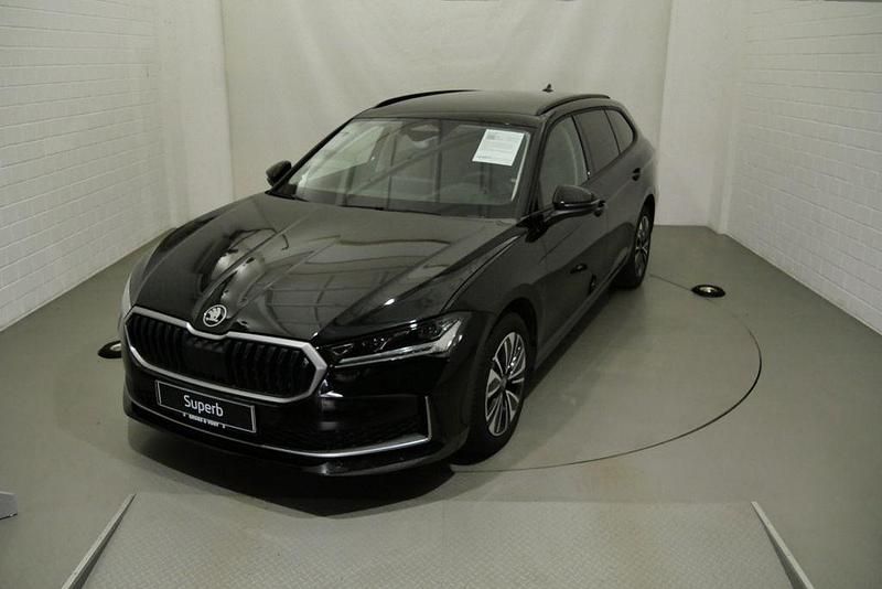 Gebraucht Skoda Superb Selection 150 PS (110 kW) 2025 Schwarz Kombi