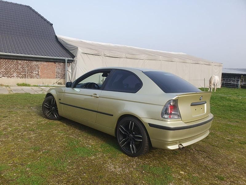 Gebraucht BMW 316 116 PS (85 kW) 2003 Grün Coupé