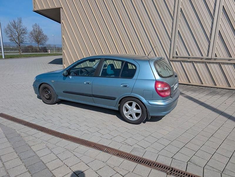 Gebraucht Nissan Almera 114 PS (83 kW) 2000 Blau Limousine