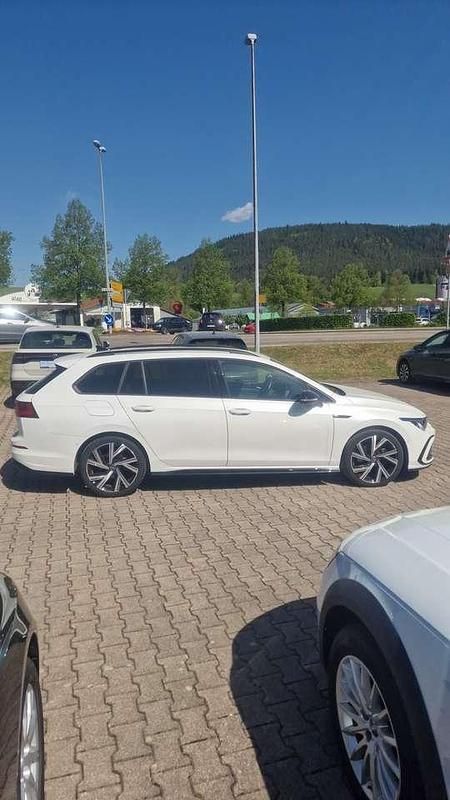 Gebraucht VW Golf VIII R-line 190 PS (139 kW) 2023 Kombi