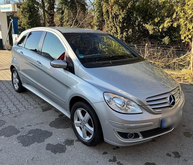 Gebraucht Mercedes B170 116 PS (85 kW) 2008 Silber Van / Kleinbus