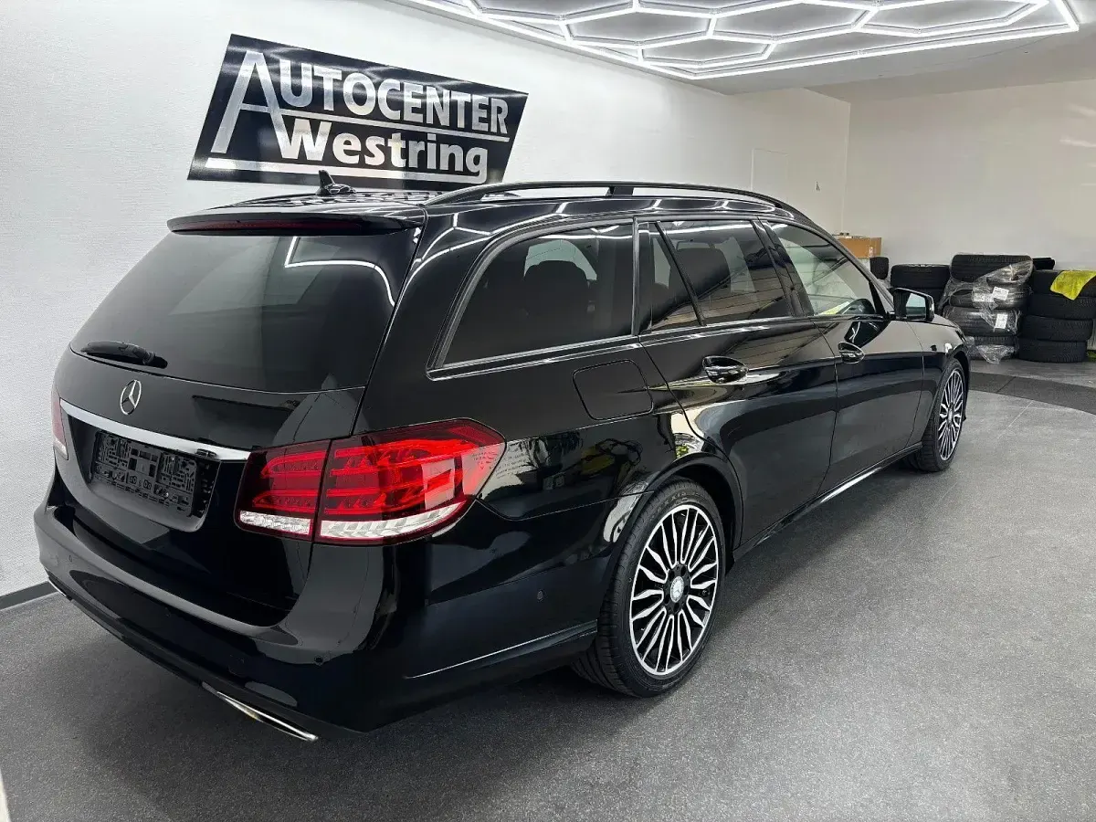 Gebraucht Mercedes E200 184 PS (135 kW) 2015 Schwarz Kombi