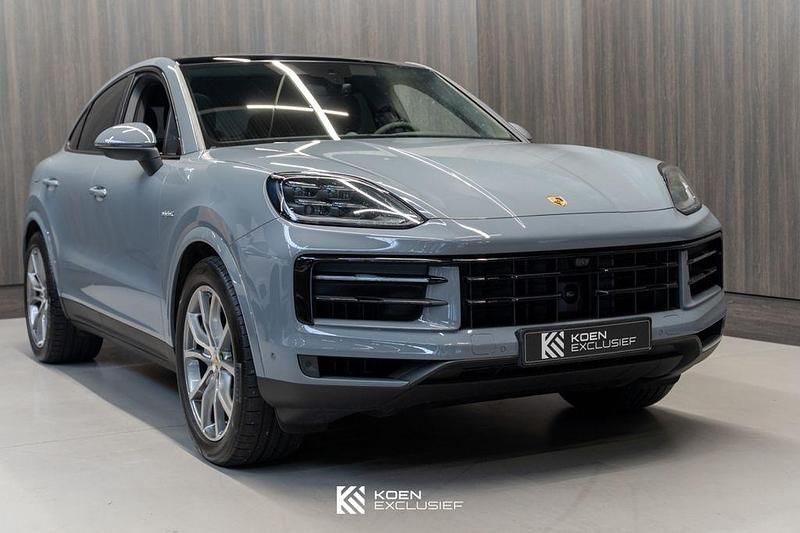 Gebraucht Porsche Cayenne Coupe 305 PS (224 kW) 2024 Grau Coupé