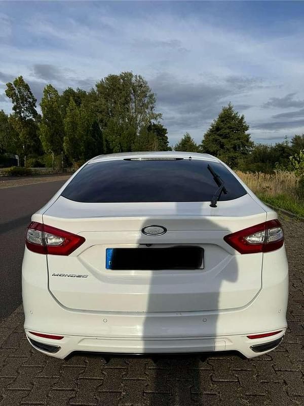 Gebraucht Ford Mondeo Titanium 179 PS (131 kW) 2016 Limousine