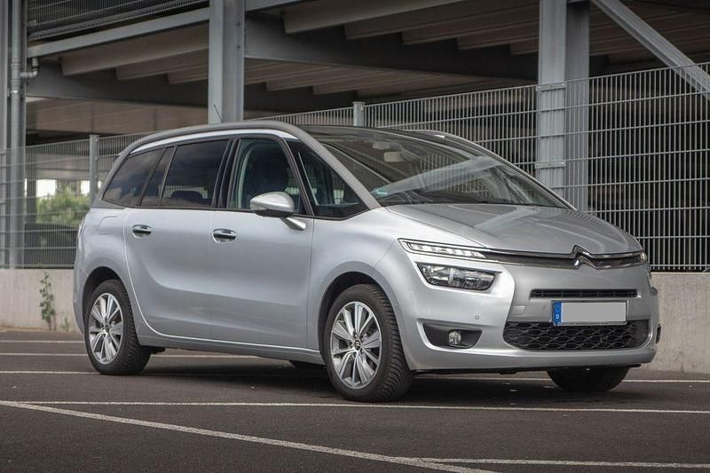 Silber Gebraucht 2015 Citroën C4 SpaceTourer SELECTION Van / Kleinbus | 10.700 € (Etwas zu teuer) - Bild 1/4