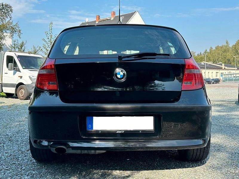 Gebraucht BMW 116 122 PS (89 kW) 2008 Schwarz Kleinwagen