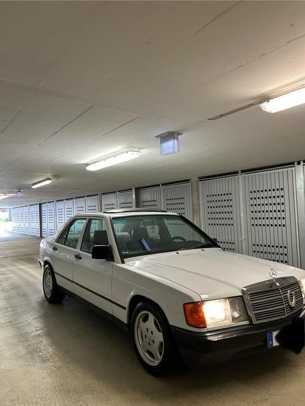 Weiß Gebraucht 1987 Mercedes 190 Limousine | 8.799 € - Bild 1/4