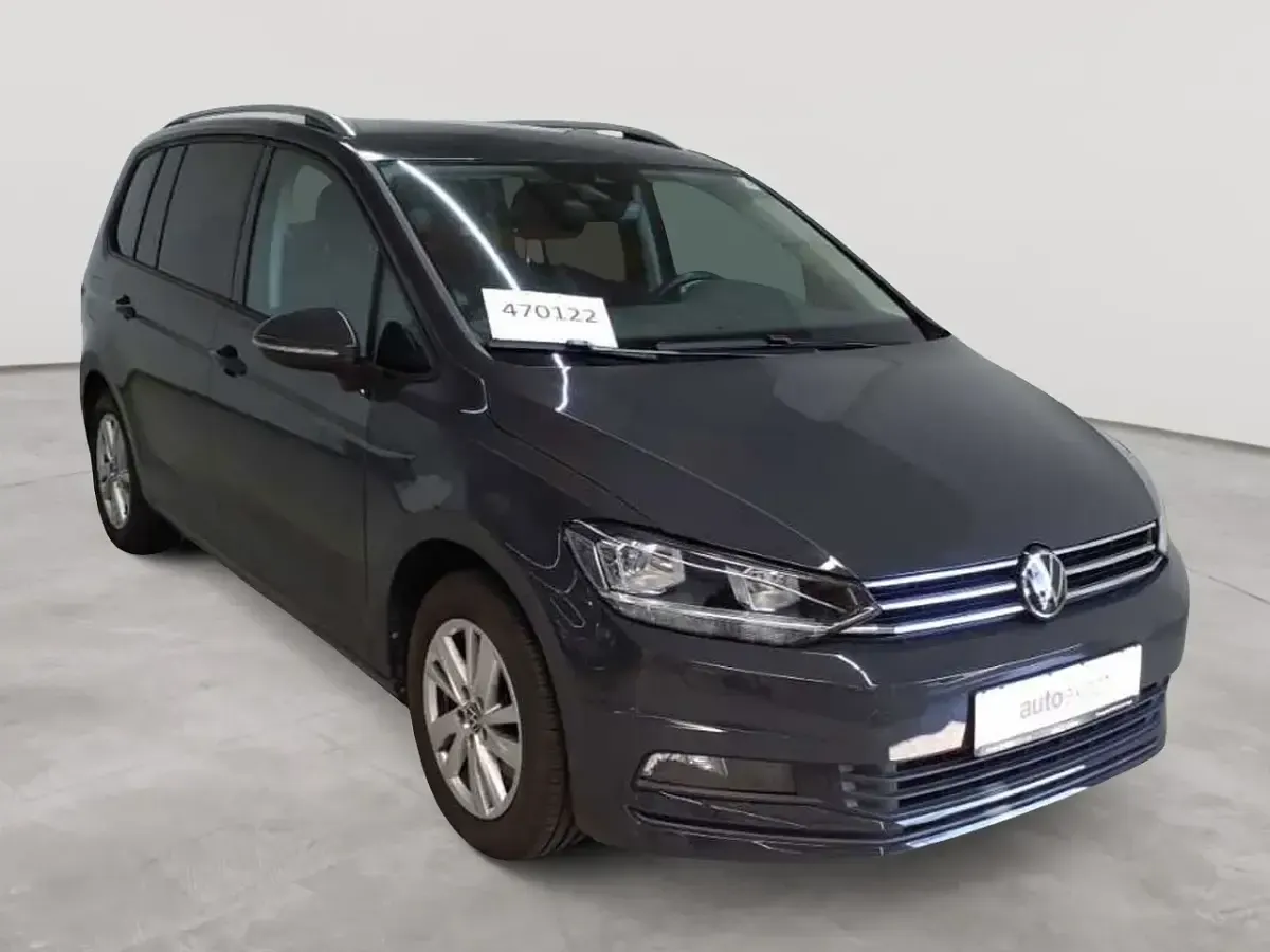 Gebraucht VW Touran Comfortline 150 PS (110 kW) 2023 Van / Kleinbus