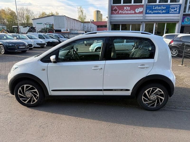 Gebraucht VW cross up! 75 PS (55 kW) 2017 Weiß Kleinwagen