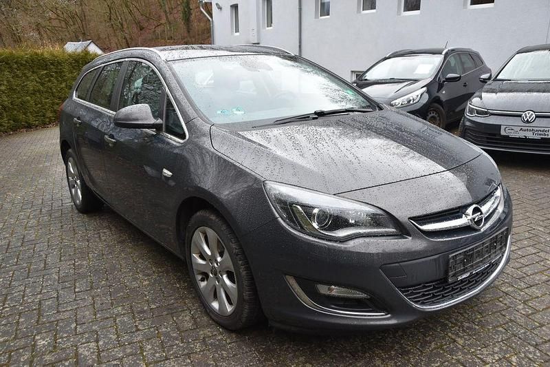 Gebraucht Opel Astra Innovation 120 PS (88 kW) 2012 Grau Kombi
