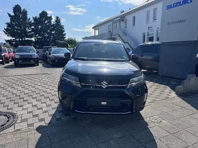 Neu Suzuki Vitara Comfort 110 PS (80 kW) 2026 Schwarz SUV