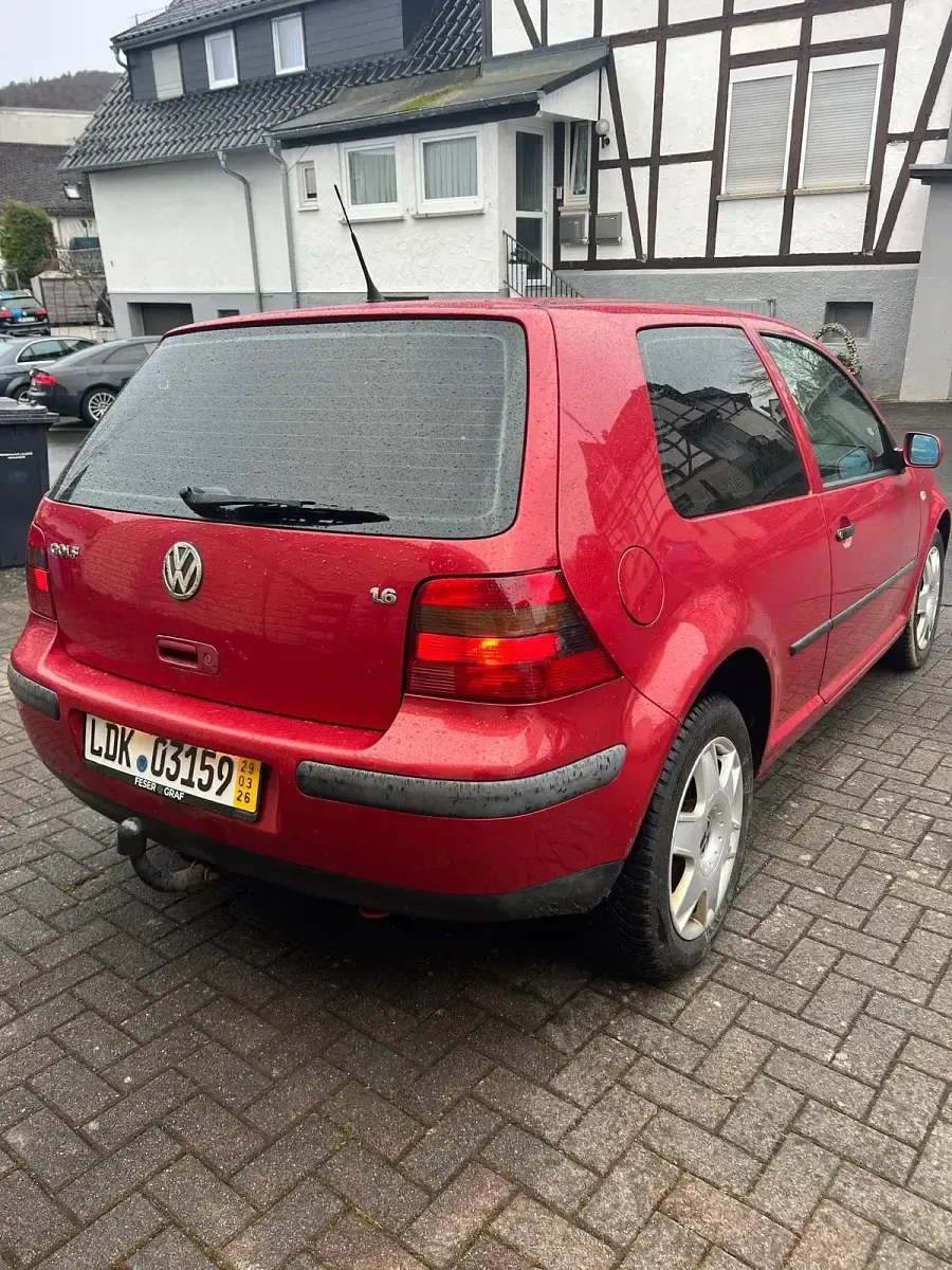Używany VW Golf 105 KM (77 kW) 2000 Czerwony Coupe