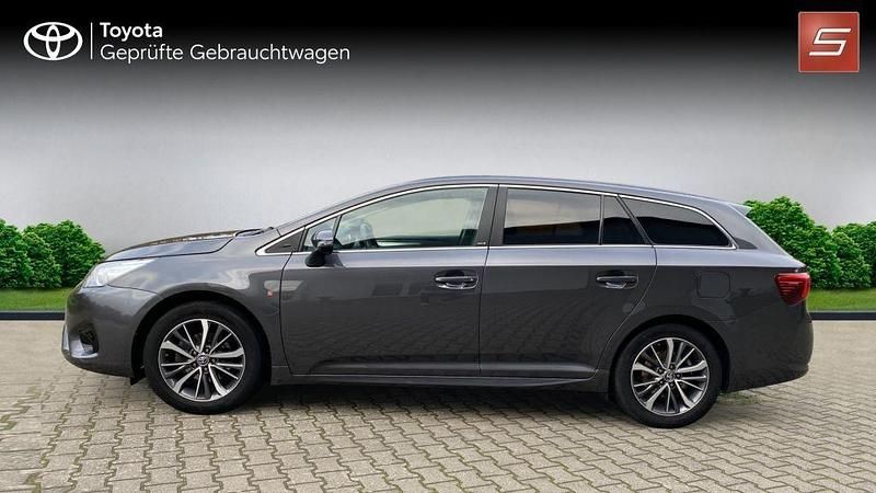 Gebraucht Toyota Avensis Edition-S 147 PS (108 kW) 2017 Marlingrau metallic Kombi