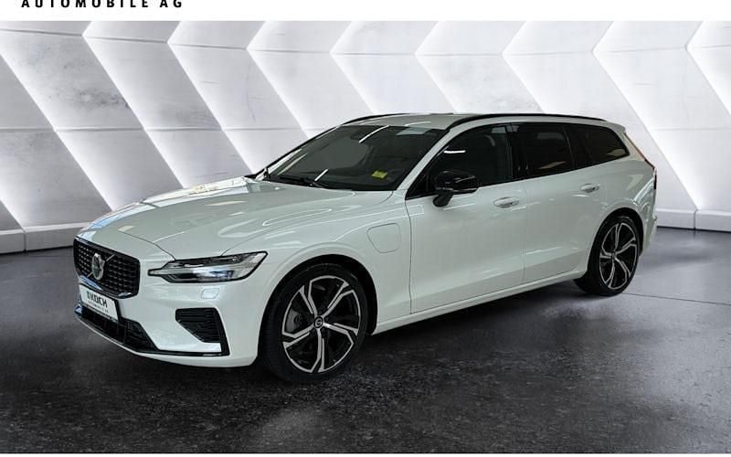 Weiß Gebraucht 2024 Volvo V60 Plus Kombi | 41.880 € (Guter Preis) - Bild 1/4