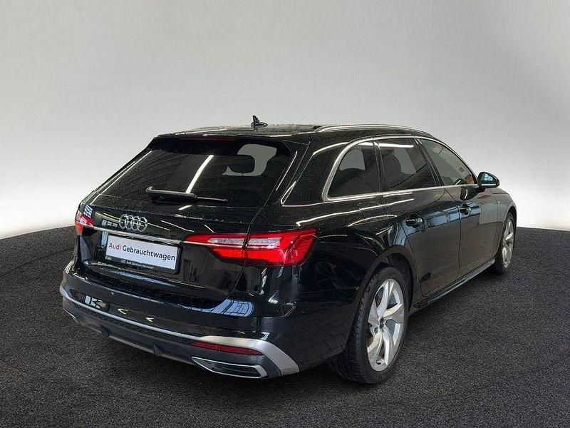 Gebraucht Audi A4 S-Line 163 PS (119 kW) 2022 Mythosschwarz metallic Kombi