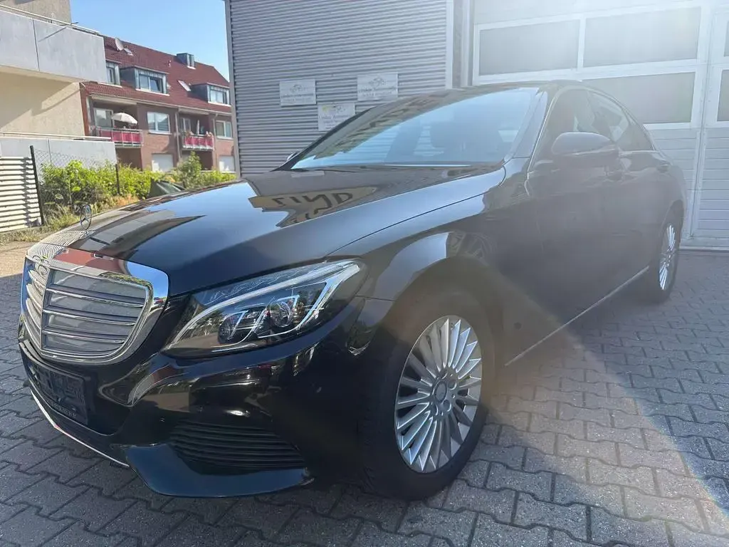 Gebraucht Mercedes C200 184 PS (135 kW) 2016 Obsidianschwarz  metalliclack Limousine
