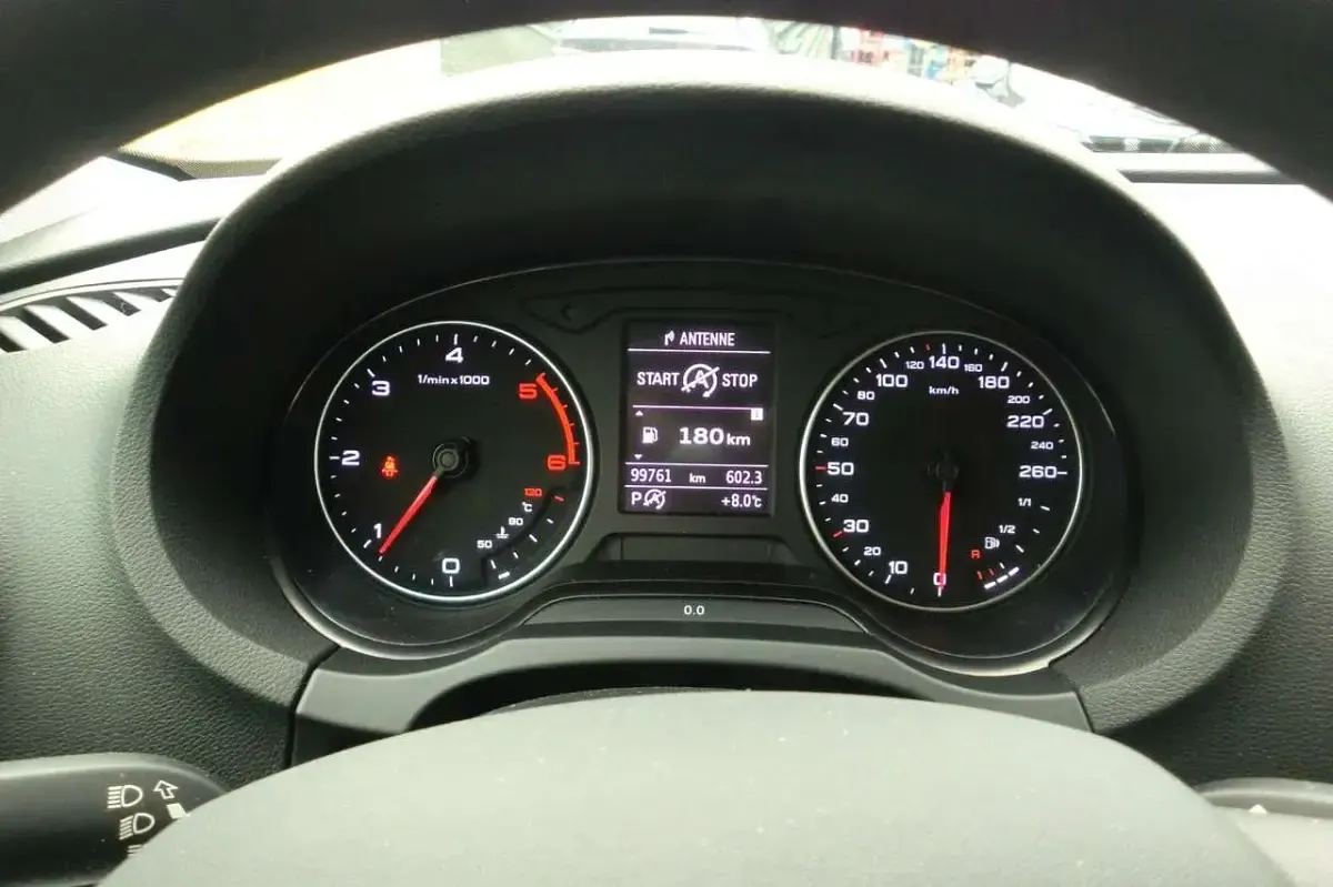 Gebraucht Audi A3 Attraction 110 PS (80 kW) 2014 Weiß Limousine