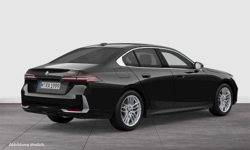 Neu BMW 520 Sport Line 190 PS (139 kW) 2025 Schwarz Limousine