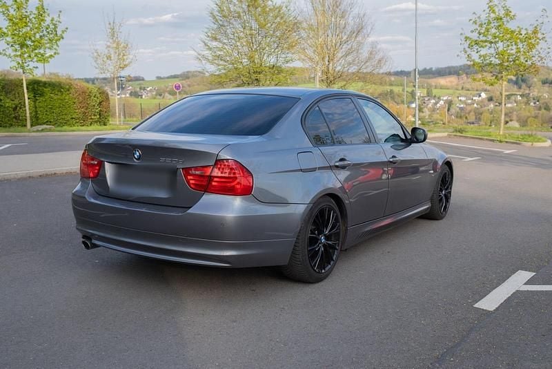 Second-hand BMW 320 Efficient Dynamics 220 CP (161 kW) 2012 Gri Berlinǎ