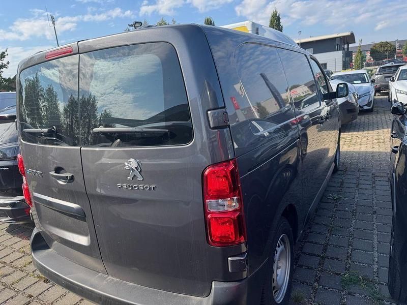 Gebraucht Peugeot e-Expert 100 kW (136 PS) 2025 Grau Van