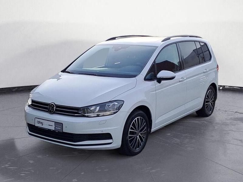 Gebraucht VW Touran Comfortline 150 PS (110 kW) 2022 Pure white Van / Kleinbus