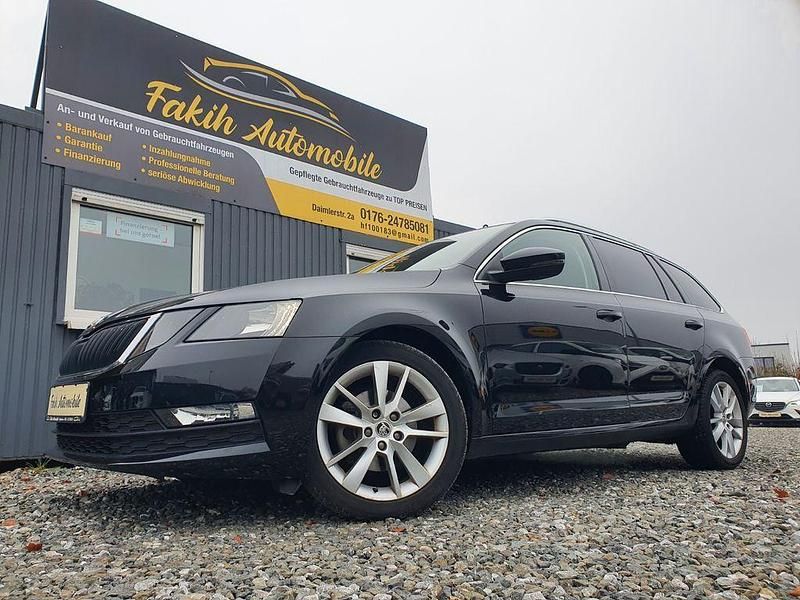 Schwarz Gebraucht 2020 Skoda Octavia Ambition Kombi | 9.399 € - Bild 1/4