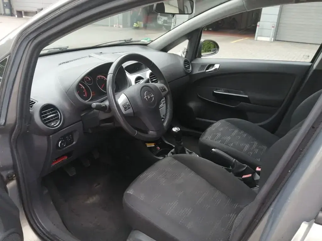 Gebraucht Opel Corsa Edition 87 PS (63 kW) 2012 Grau Kleinwagen
