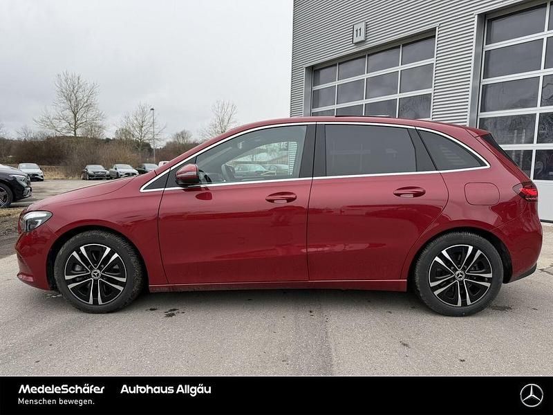 Gebraucht Mercedes B220 Progressive 190 PS (139 kW) 2024 Manufaktur lack manufaktur pat Van / Kleinbus