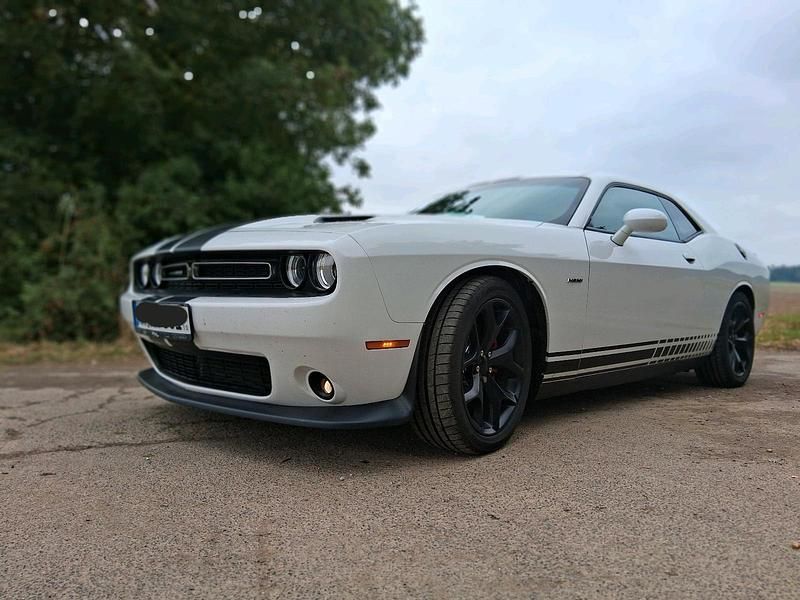 Second-hand Dodge Challenger 377 CP (277 kW) 2015 Alb Coupe