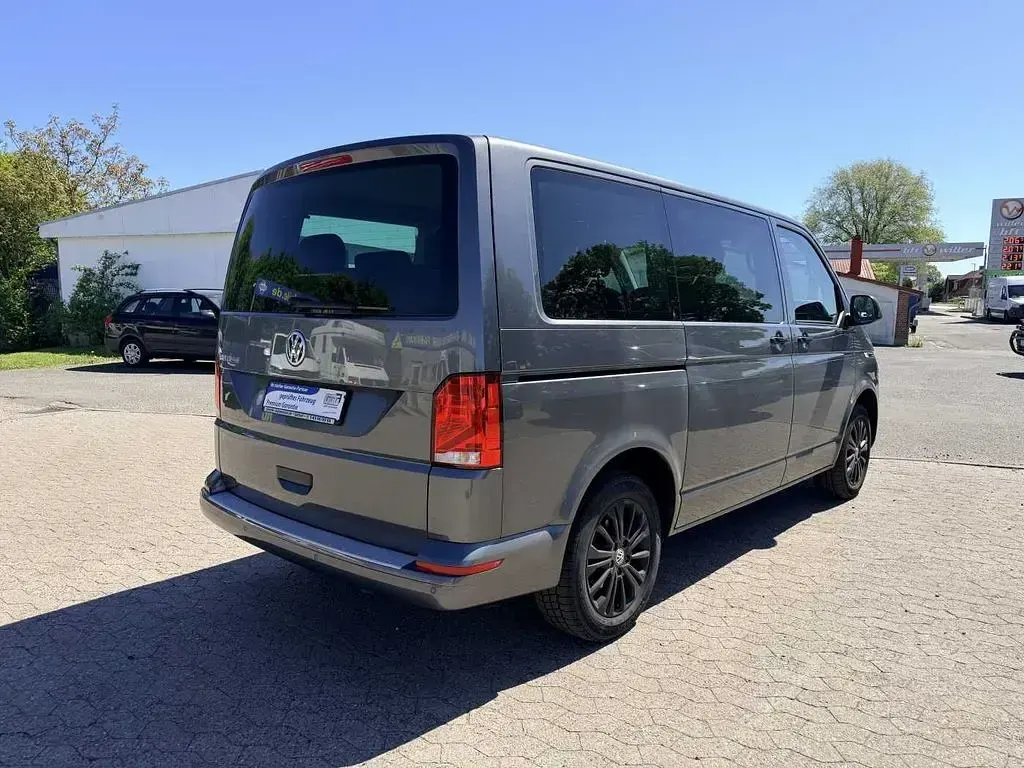 Używany VW T6.1 110 KM (80 kW) 2021 Szary Van