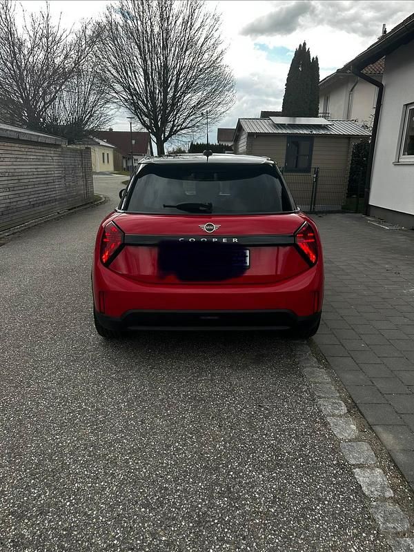 Gebraucht Mini Cooper 156 PS (114 kW) 2024 Rot Kleinwagen