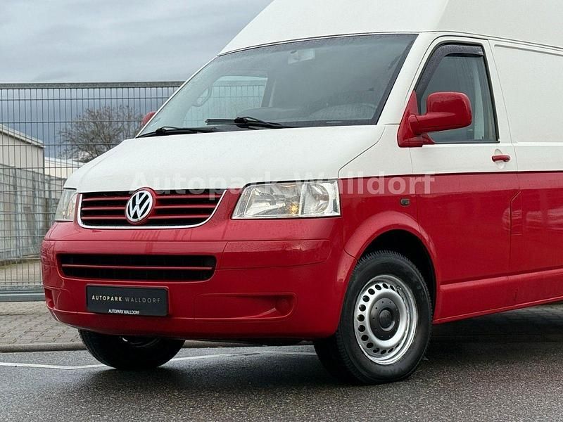 Gebraucht VW Transporter 105 PS (77 kW) 2004 Rot Van