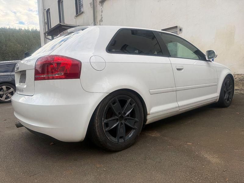 Gebraucht Audi A3 Attraction 160 PS (117 kW) 2008 Weiß Limousine