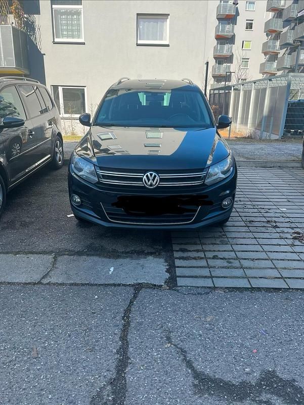 Gebraucht VW Tiguan 140 PS (102 kW) 2015 Schwarz SUV